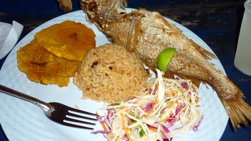 Almoço na Playa Blanca de Baru