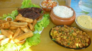 Almoço na Praia de Aruana - Aracaju (Foto: Esse Mundo É Nosso)