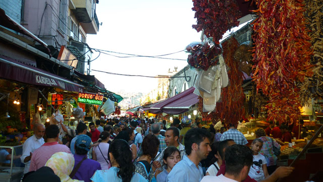 Hasırcılar Caddesi - Bazar de Especiarias (Foto: Esse Mundo É Nosso)