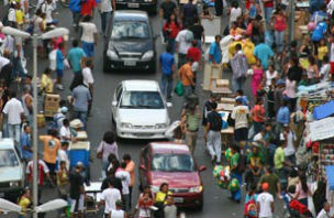 Como chegar à 25 de Março: Pessoas lotam as ladeiras da rua de São Paulo
