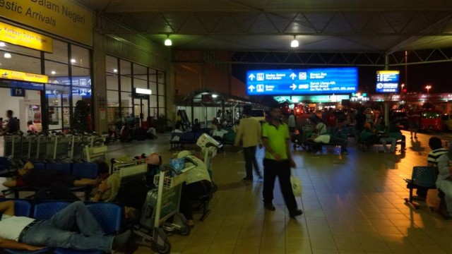 Conexão em Kuala Lumpur - Terminal Low-Cost LCCT (Foto: Esse Mundo É Nosso)