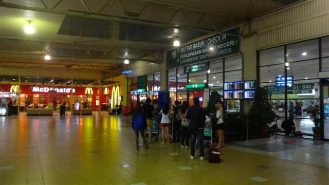 Conexão em Kuala Lumpur - Terminal Low-Cost LCCT (Foto: Esse Mundo É Nosso)