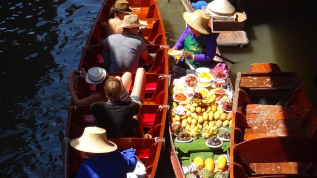 Mercado Flutuante em Bangkok - Floating Market (Foto: Esse Mundo É Nosso)