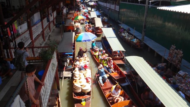 Mercado Flutuante em Bangkok - Floating Market (Foto: Esse Mundo É Nosso)