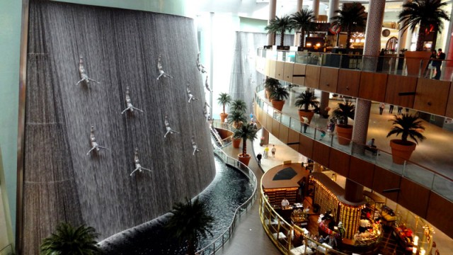 The Dubai Mall e Show de Águas Dançantes de Dubai (Foto: Esse Mundo É Nosso)