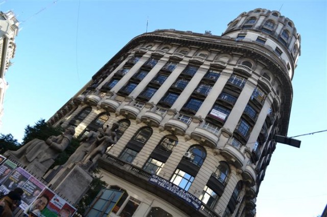 Prédio clássico do Centro Histórico de Buenos Aires