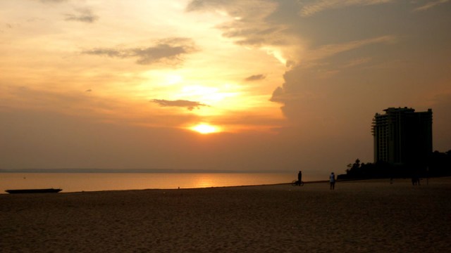 Pôr-do-sol na Praia da Ponta Negra, Manaus (Foto: Esse Mundo É Nosso)