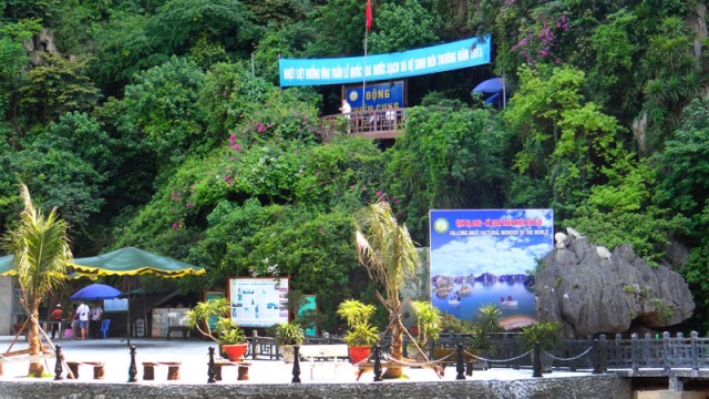 Entrada da Thien Cung Cave em Halong Bay, Vietnã (Foto: Esse Mundo É Nosso)