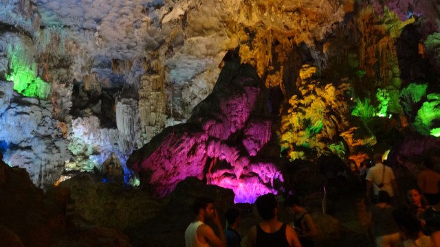 Thien Cung Cave - Caverna em Halong Bay, Vietnã (Foto: Esse Mundo É Nosso)