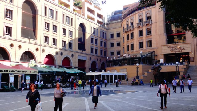 Nelson Mandela Square - Joanesburgo, África do Sul (Foto: Esse Mundo É Nosso)