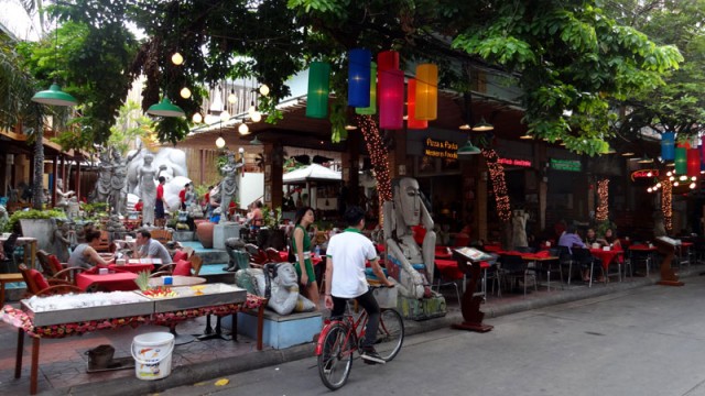 Arredores da Khaosan Road, Bangkok (Foto: Esse Mundo É Nosso)