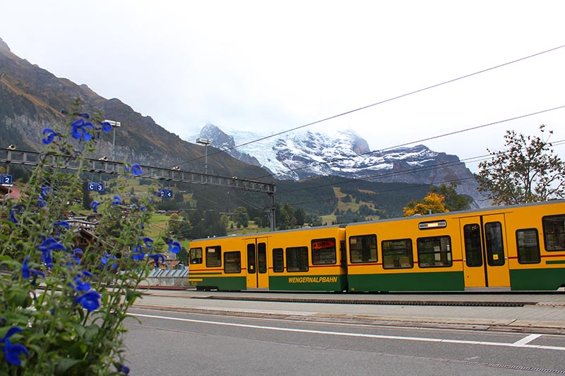 Suíça gastando pouco: Trem em Wengen (Foto: Esse Mundo É Nosso)