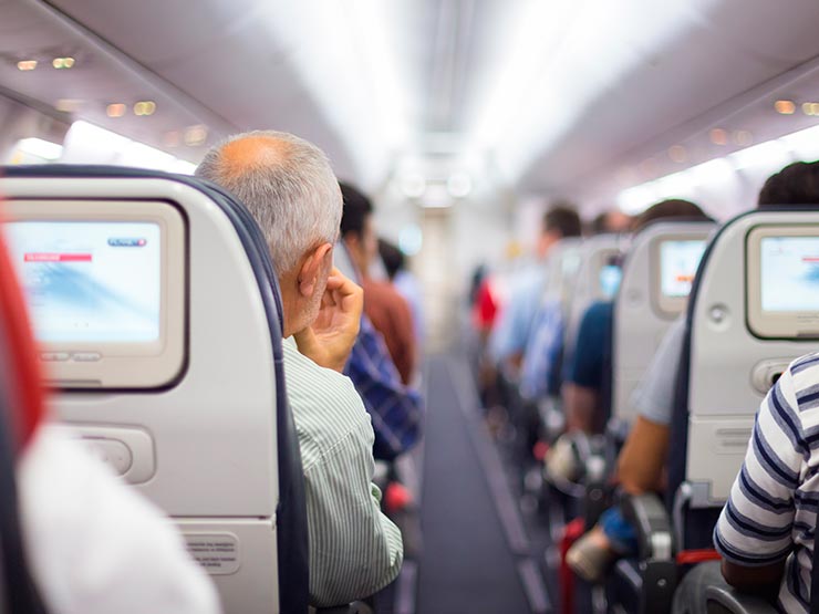 Germes no avião (Foto: Shutterstock)
