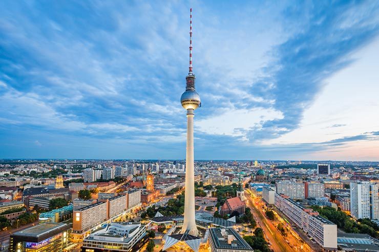Visita à Torre de TV de Berlim (Foto via Shutterstock)