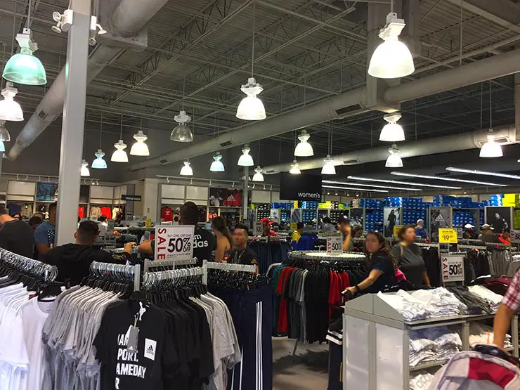 Lojas Clearance em Orlando: lojas mais baratas que os Outlets