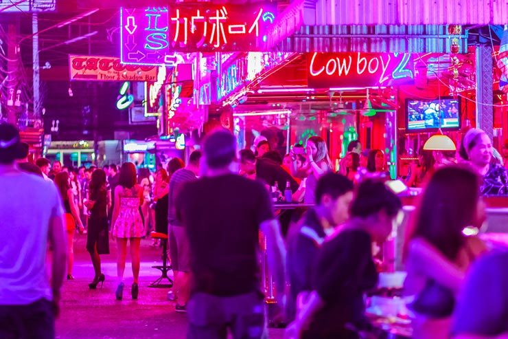 Soi Cowboy em Bangkok (Foto via Shutterstock)