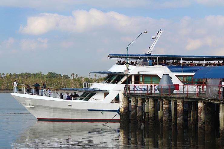 Barco Príncipe de Joinville a São Francisco do Sul (Foto: Esse Mundo É Nosso)