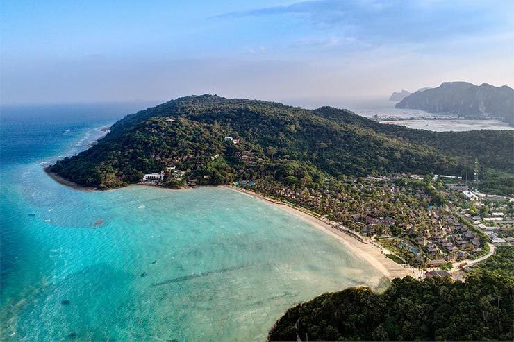 As Praias de Phi Phi, Tailândia - Loh Bagao (Foto: Divulgação/Phi Phi Island Village Beach Resort)
