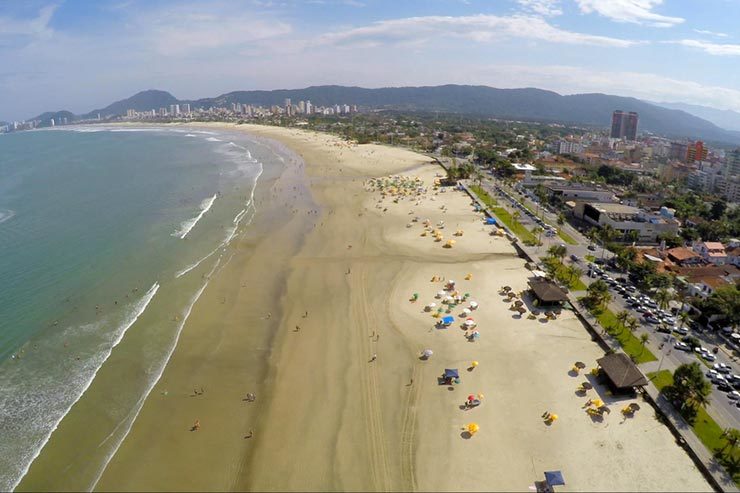 Onde ficar no Guarujá: Dicas de hotéis e onde se hospedar - Enseada (Foto via Shutterstock)