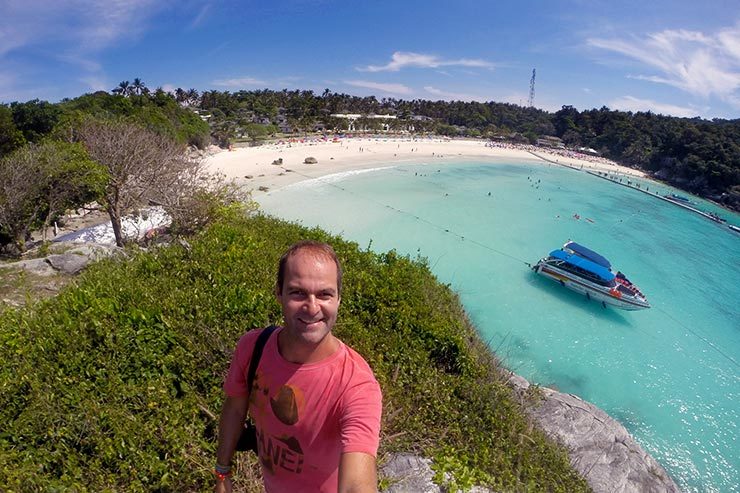 Raya Island, uma das melhores praias de Phuket, na Tailândia (Foto: Esse Mundo É Nosso)