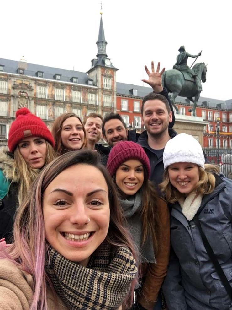 Chefe leva equipe pra Espanha no Natal (Foto: Divulgação Salad/BNPS)