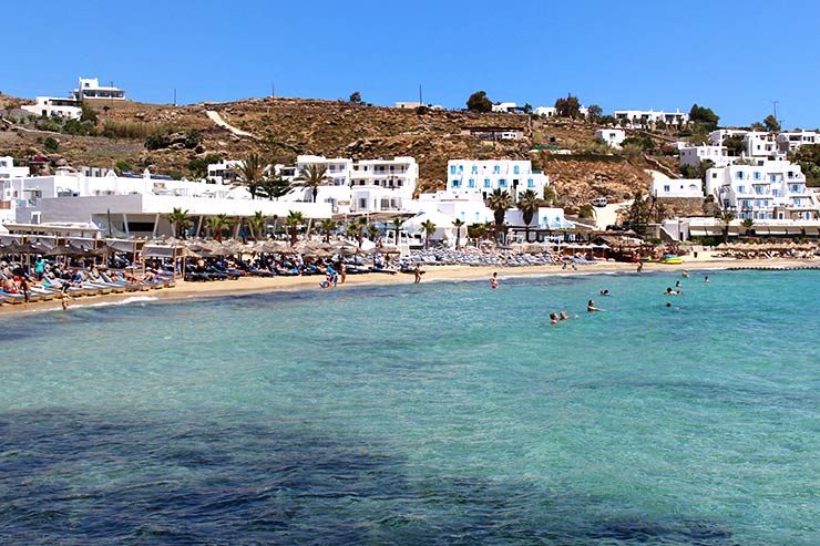 As melhores praias de Mykonos - Platis Gialos (Foto: Esse Mundo É Nosso)