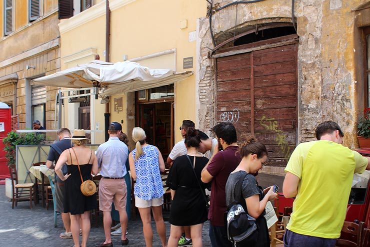 Onde comer massa em Roma: Carbonara no Da Enzo al 29 (Foto: Esse Mundo É Nosso)