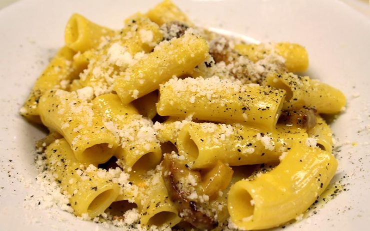 Onde comer massa em Roma: Carbonara no Da Enzo al 29 (Foto: Esse Mundo É Nosso)