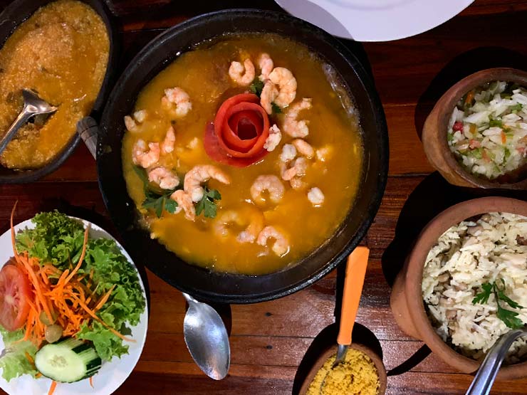 Moqueca de camarão do restaurante Dona Amélia (Foto: Esse Mundo é Nosso)