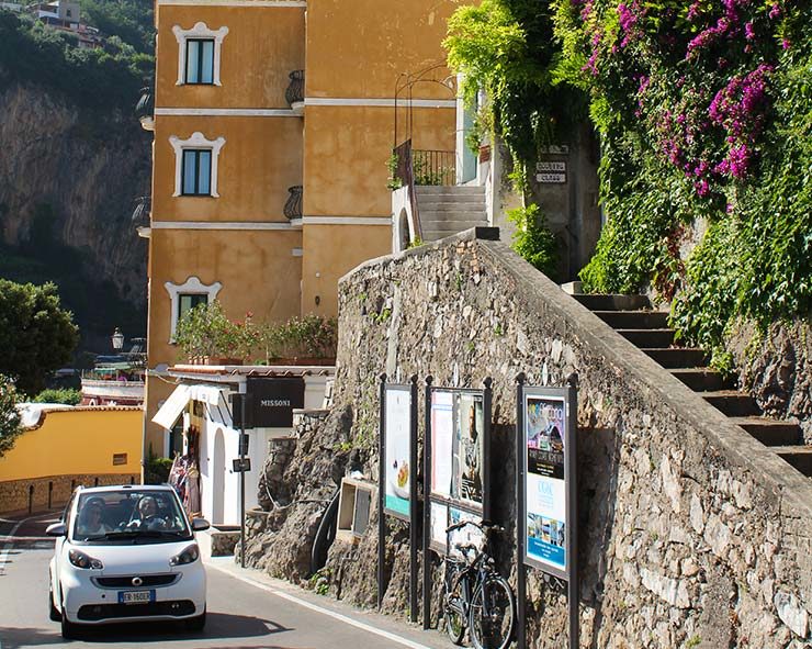 Costa Amalfitana de ônibus, na Itália (Foto: Esse Mundo É Nosso)