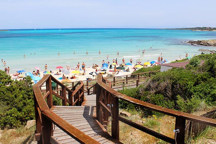 Escadaria na Praia de La Pelosa, Itália