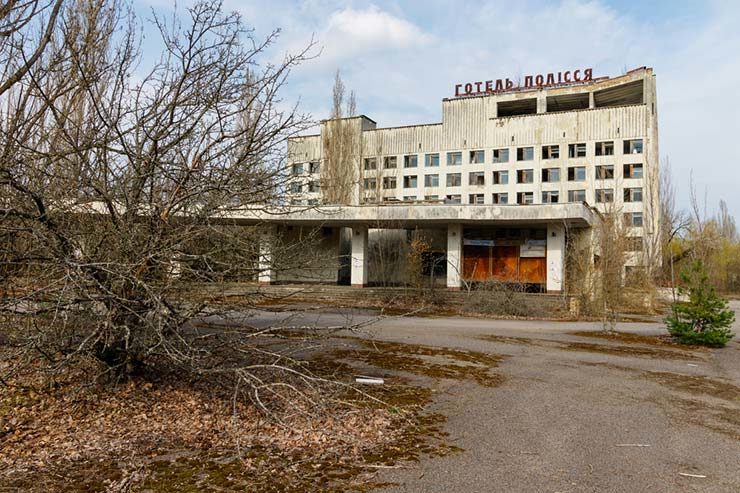 Prédios abandonados em Pripyat, Ucrânia (Por Dmytro Larin via Shutterstock)