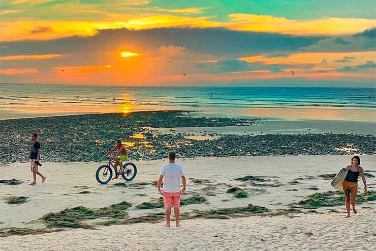 Roteiro em Jericoacoara: Pôr do sol na praia (Foto: Esse Mundo é Nosso)