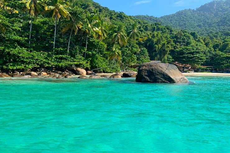 Praia do Aventureiro em Ilha Grande (Foto: Esse Mundo é Nosso)