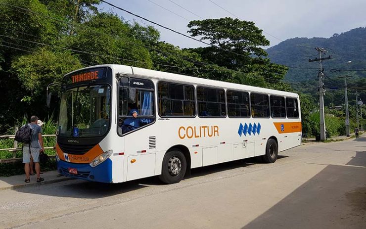 Como ir de Paraty para Trindade: Ônibus que faz o trajeto (Foto: Esse Mundo É Nosso)