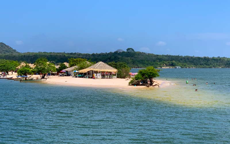 Pousadas em Alter do Chão: Ilha do Amor em época seca (Foto: Esse Mundo é Nosso)