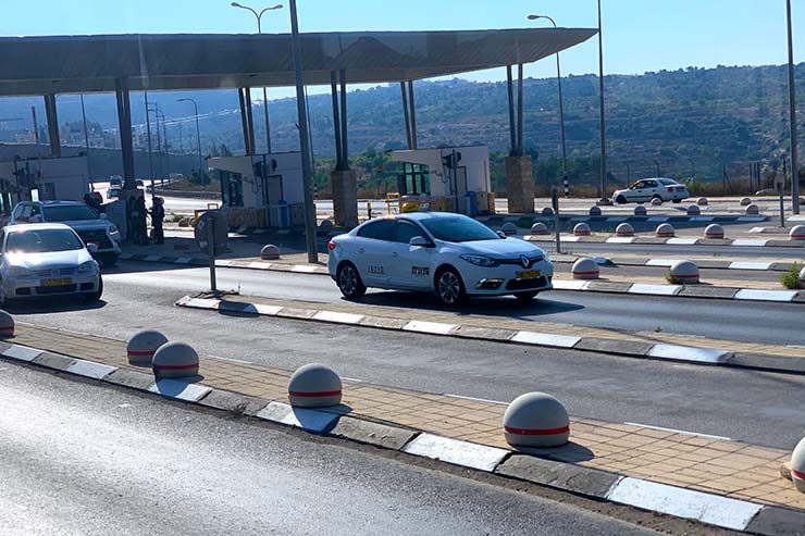 É seguro viajar pra Israel? Checkpoint entre a Palestina e Israel (Foto: Esse Mundo é Nosso)