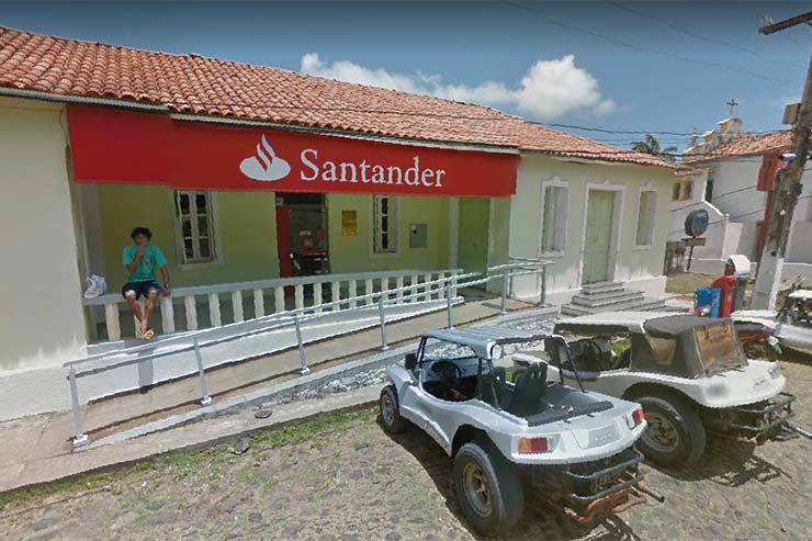 Banco em Fernando de Noronha - Santander (Foto: Reprodução/Google Maps)