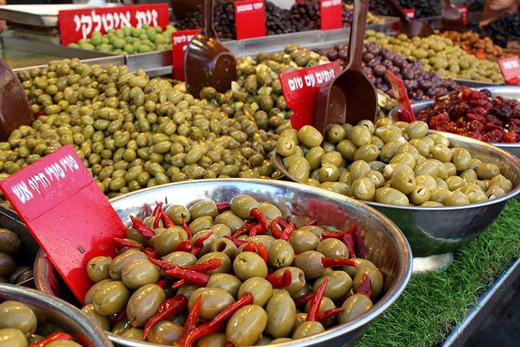 Azeitonas no Mahane Yehuda Market (Foto: Esse Mundo É Nosso)