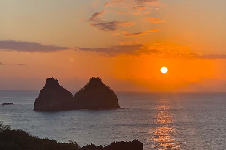 Passeios em Fernando de Noronha: Pôr do sol no Mirante do Boldró (Foto: Esse Mundo é Nosso)