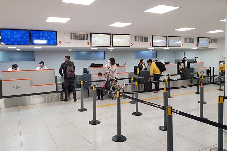 Balcão de check-in no Aeroporto El Palomar (Foto: Esse Mundo É Nosso)