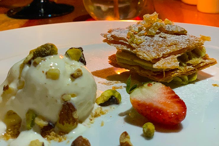 Mil folhas de pistache com sorvete de mascarpone (Foto: Esse Mundo é Nosso)