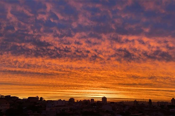 Pôr do sol na Zona Leste (Foto: Natália Ghandour)