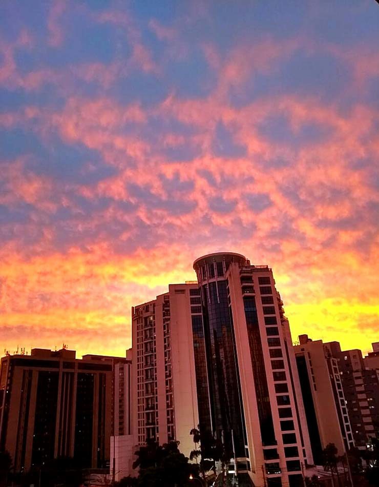 O dia em que SP parou pra ver o pôr do sol; fotos e vídeo O dia em que SP parou pra ver o pôr do sol; fotos e vídeo