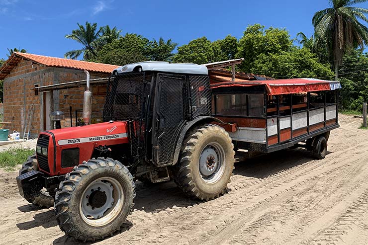 Trator em Boipeba, Bahia