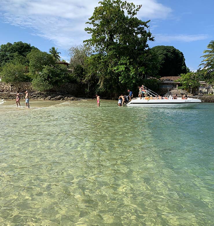 Lancha para Ilha da Gipoia, Angra dos Reis (Foto: Esse Mundo É Nosso)