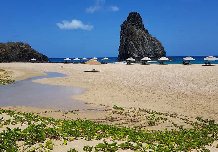 Algumas barracas perto do Dois Irmãos (Foto: Esse Mundo É Nosso)