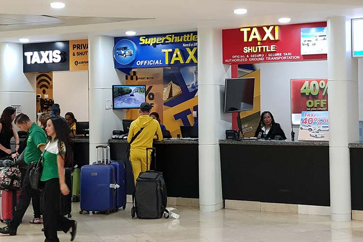 Shuttle é uma das formas de ir do aeroporto de Cancún pra Zona Hoteleria (Foto: Esse Mundo É Nosso)