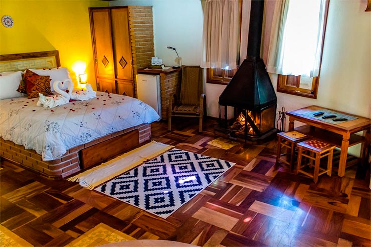 Hotéis e pousadas em Gonçalves: Quarto da Espelho d'água (Foto: Reprodução/Booking)