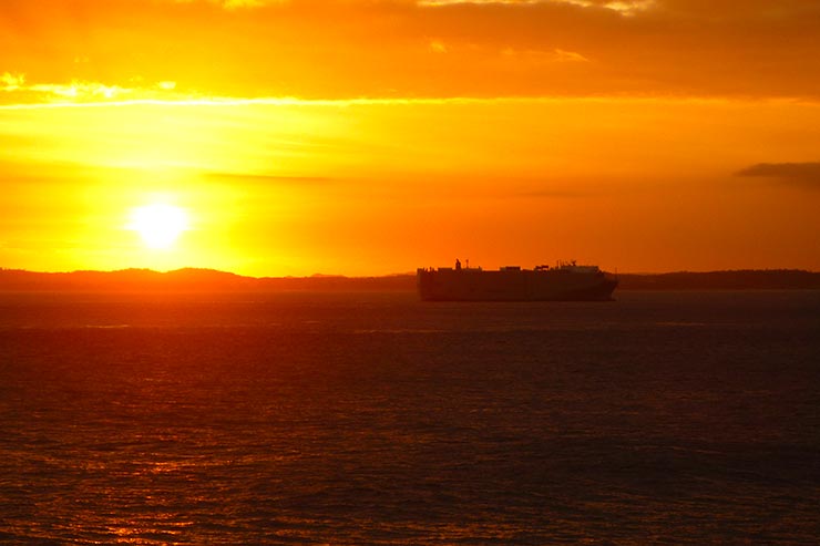 Motivos para viajar para Salvador, na Bahia: Vista do pôr do sol no Farol da Barra (Foto: Esse Mundo é Nosso)